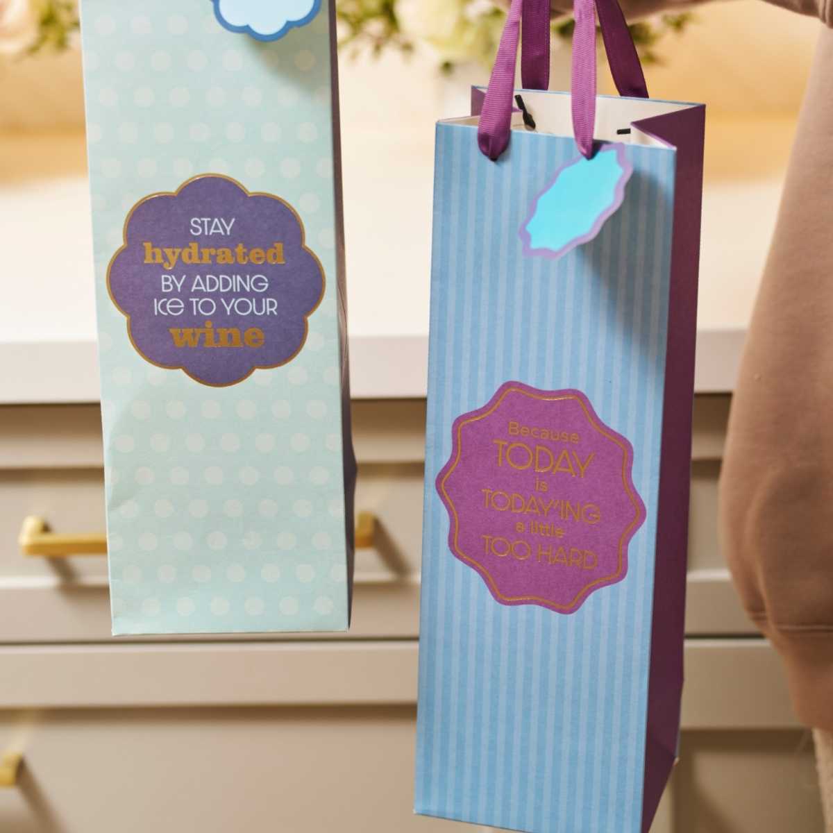 Today'ing- Wine Bag
